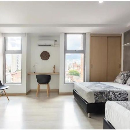 Beautiful & Comfortable Apartment In Laureles メデジン エクステリア 写真