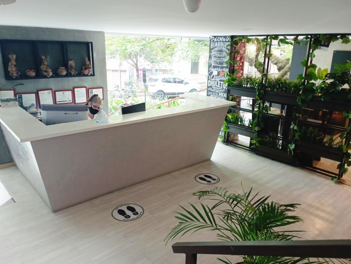 Beautiful & Comfortable Apartment In Laureles メデジン エクステリア 写真