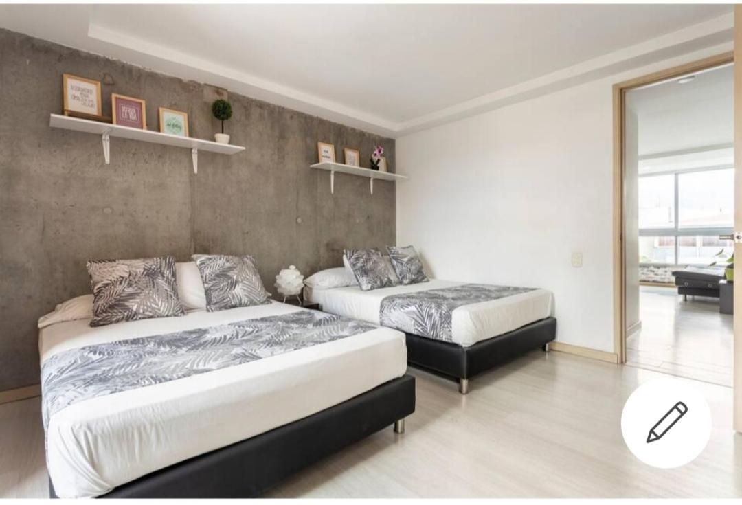 Beautiful & Comfortable Apartment In Laureles メデジン エクステリア 写真