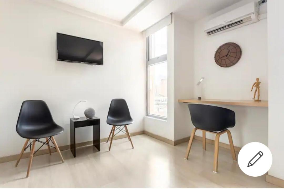 Beautiful & Comfortable Apartment In Laureles メデジン エクステリア 写真