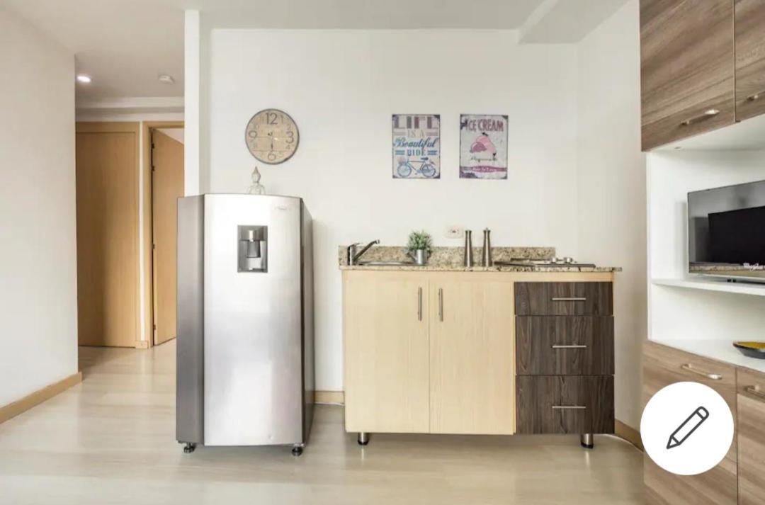 Beautiful & Comfortable Apartment In Laureles メデジン エクステリア 写真